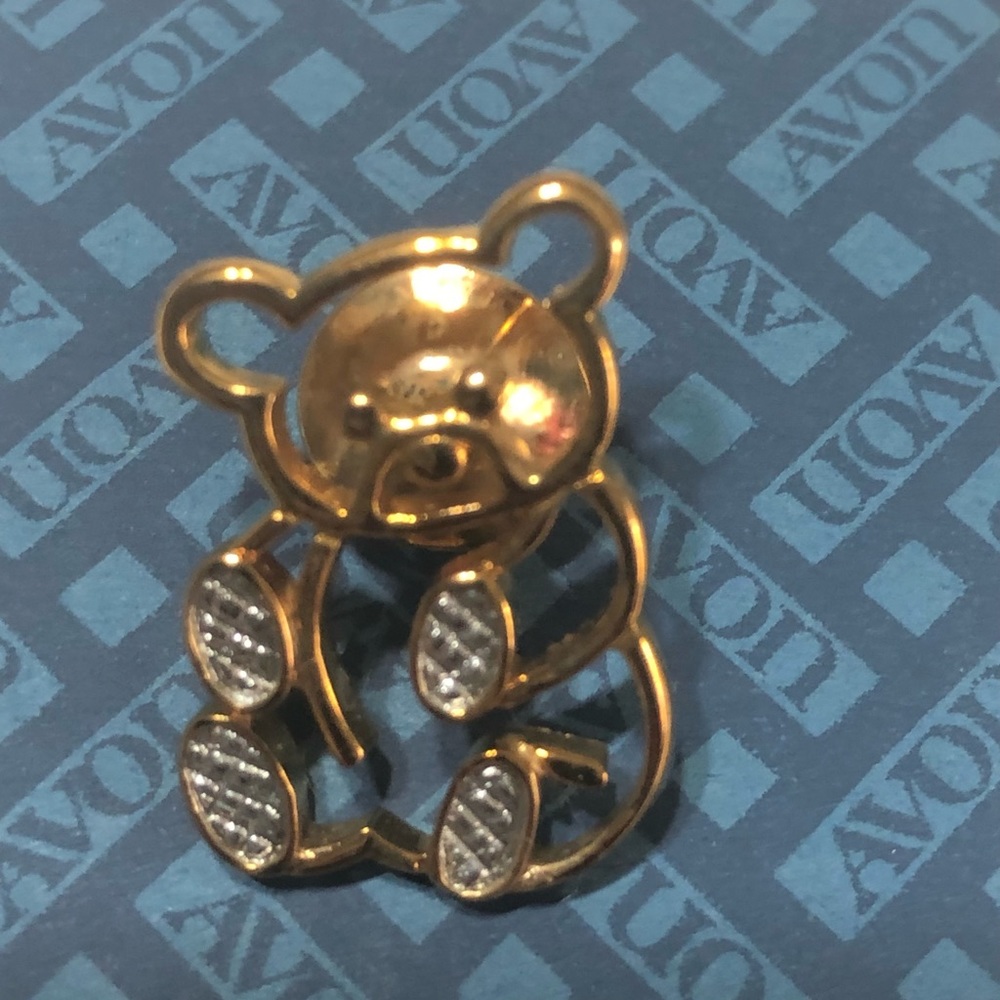 Avon teddy bear broach/lapel pin